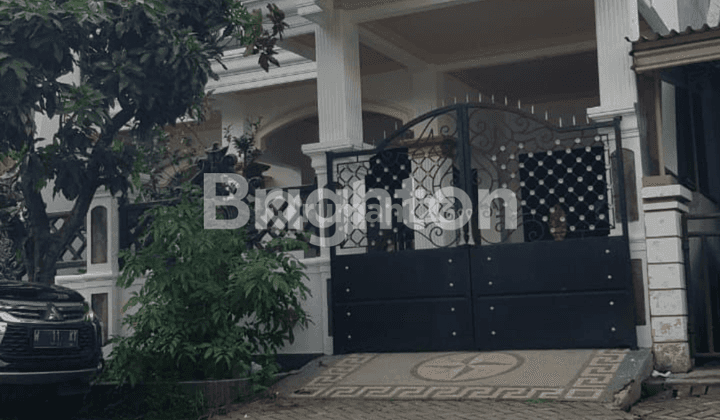 RUMAH BANGUNAN KOKOH DALAM KOMPLEK PONDOK MUTIARA DEKAT PINTU TOLL SIDOARJO