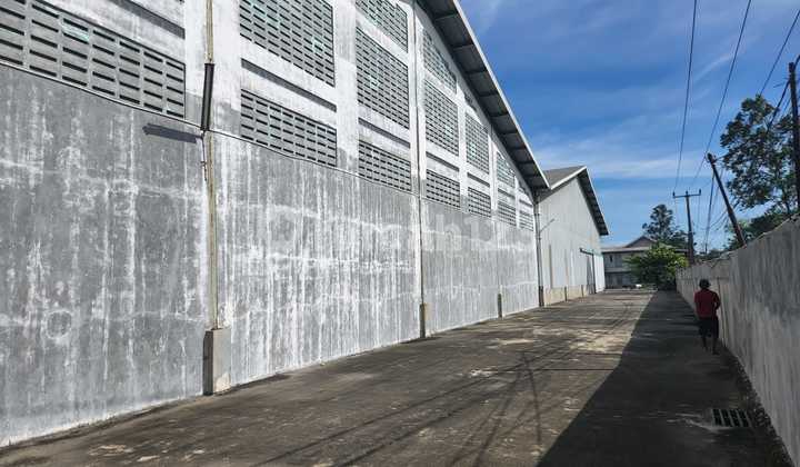 Former Raya Serang Plastic Factory Km 35, 40 Feet Container Entrance, Flood-Free Former Raya Serang Plastic Factory Km 35, 40 Feet Container Entrance, Flood-Free