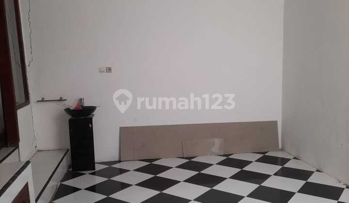 Hunian Gedong Kaloran Dekat Alun Alun dan Sekolah 2