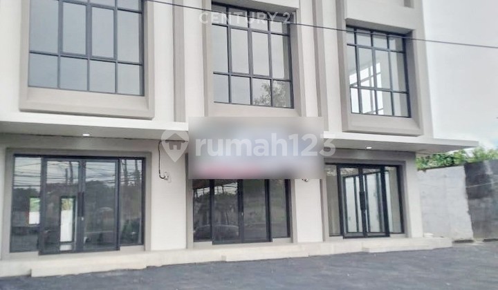 Ready-to-Occupy Shop House in Kaligandu Near East Serang Toll Road