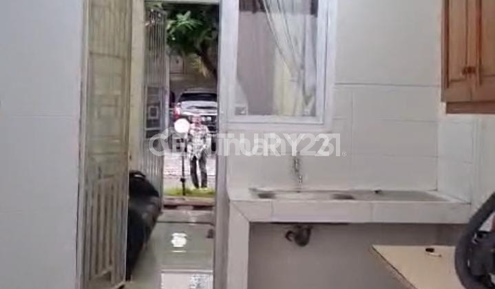 Ready-to-Occupy Citraland Puri Residence Near the Town Square