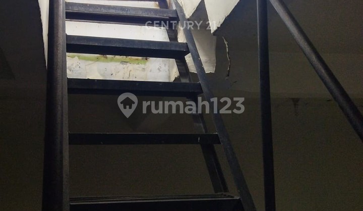 3-Story Shophouse on Jl Raya Serang Pandeglang Km 3 2