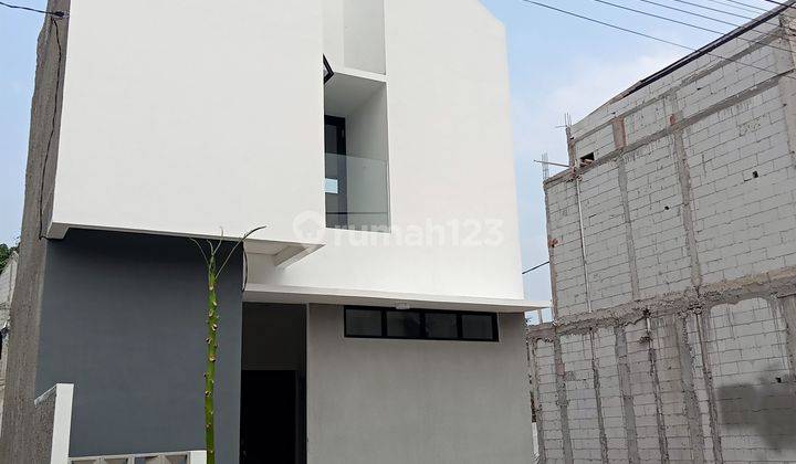 Rumah 2 Lantai SHM Modern Exclusive Siap Akad Dekat Stasiun Depok 1