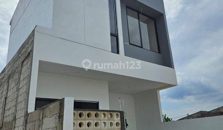 Dijual Rumah 2 Lantai Spec Menawan Bebas Banjir 2