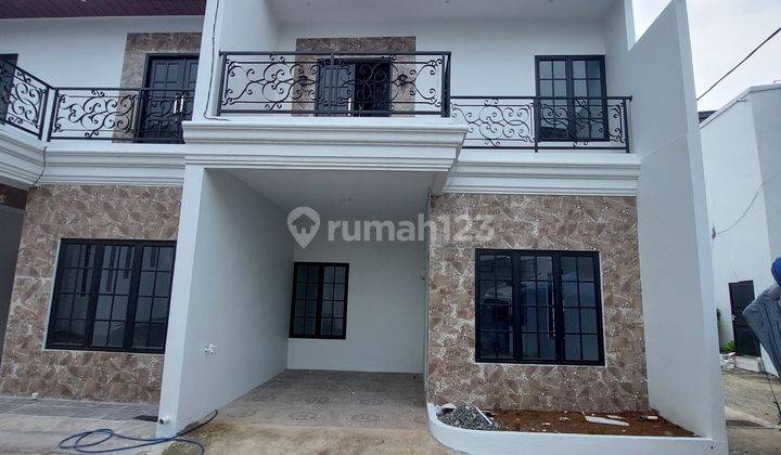 Rumah 2 Lantai siap huni di Jln raya sukatani depok 1