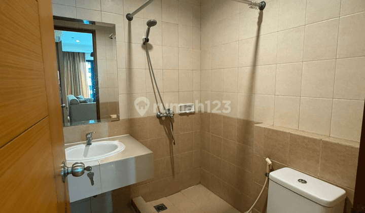 Disewakan Hampton Park Apartemen 2BR Bagus Furnished 2