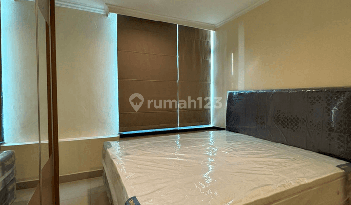 Disewakan Hampton Park Apartemen 2BR Bagus Furnished 1