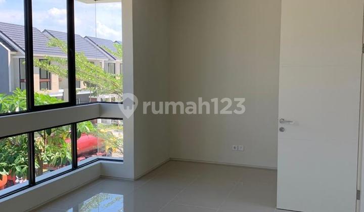 Northwest Lake 2-Story Hook Position For Sale Northwest Lake 2-Story Hook Position For Sale