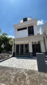 White House Dian Istana Rumah American Classic dijual dibawah harga Developer 2