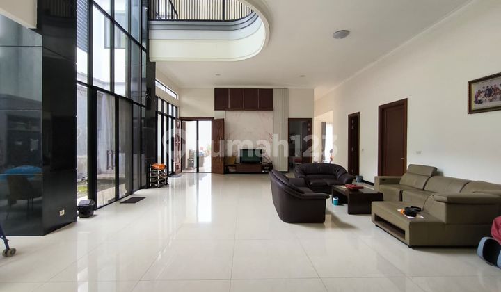 Dharmahusada Utara Luxury House Ready to Occupy - Sturdy Building Also Suitable for Business