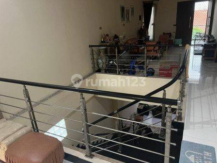 Petemon, Dijual Cepat Murah Rumah Petemon 2 Lantai Elegan Modern Minimalis  1