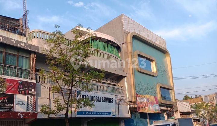 Zero Street Shop House 10 Minutes from Tunjungan Plaza Surabaya - Very Cheap Price 1