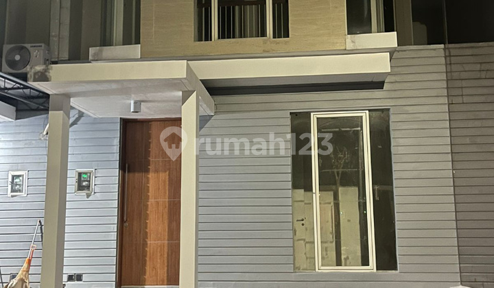 Northwest Lake 2-Story House For Sale Northwest Lake 2-Story House For Sale