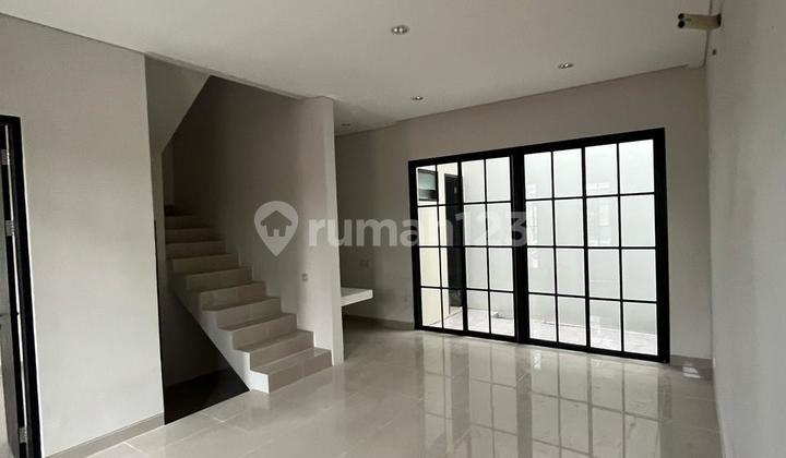 White House Dian Istana Rumah American Classic dijual dibawah harga Developer