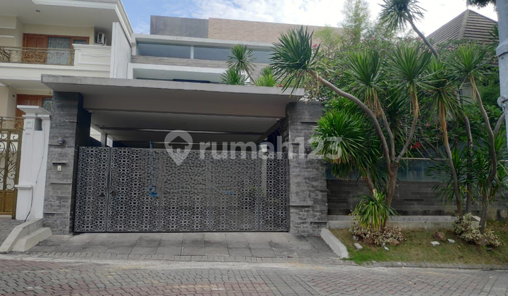 Graha Family luxury house for rent, comes with a pool & Jacuzzi.