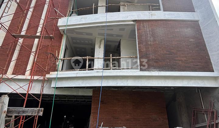 FOR SALE Boarding House Just a Step Away from Ciputra University 24 Rooms - Guaranteed Profit FOR SALE Boarding House Just a Step Away from Ciputra University 24 Rooms - Guaranteed Profit