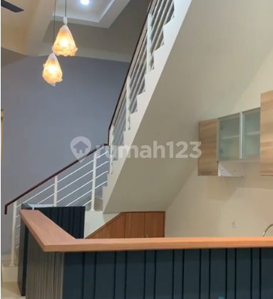 Ruko Northwest Boulevard is suitable for a cafe, furnishings are ready. 2