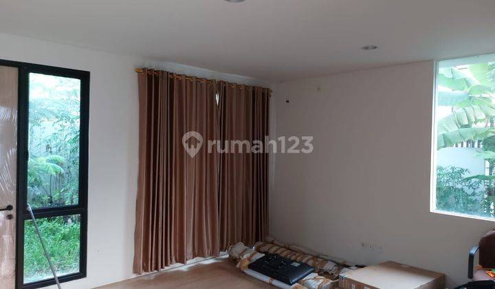 Rumah 2 Lt Dekat Aeon Mall,mall Lippo Cikarang,5 Menit Akses Tool  2