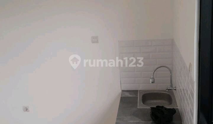 House for Sale, Strategic Location Near Busway Stop East Jakarta House for Sale, Strategic Location Near Busway Stop East Jakarta