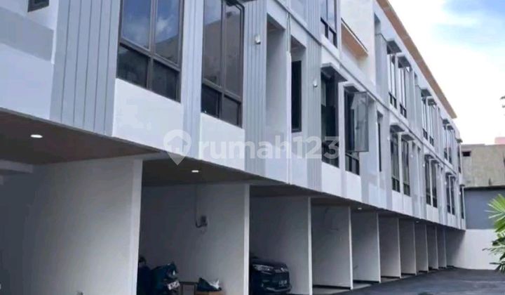 Rumah 3 Lantai SHM Bebas Banjir bisa KPR