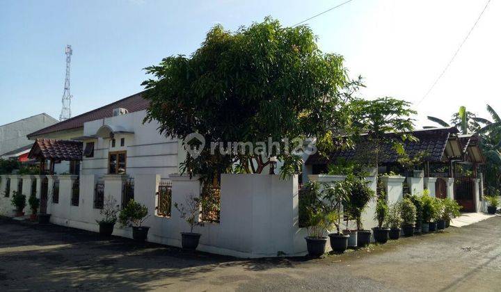 Rumah Fully Furnished Kolam Renang Di Kota Bogor  2