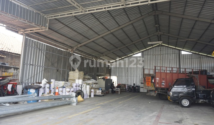 Warehouse in Cikarang, Good Location, Ready to Use, Quick Sale.