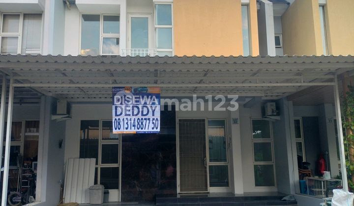 Rumah Grand Wisata Semi Furnish Bersih Rapi Disewakan Cepat