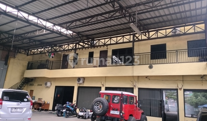 House for Business in Pulo Gadung, East Jakarta House for Business in Pulo Gadung, East Jakarta