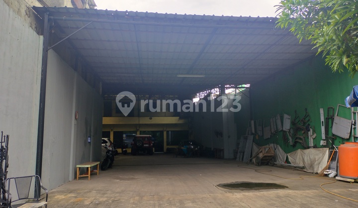 House for Business in Pulo Gadung, East Jakarta House for Business in Pulo Gadung, East Jakarta