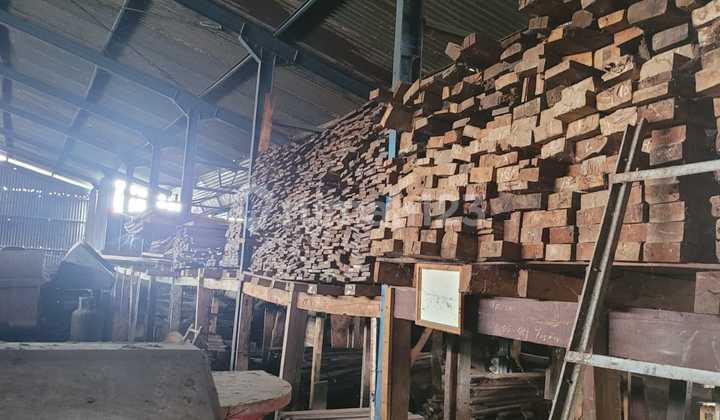Gudang Kayu Dusun Mekar Baru Cikampek Kota Karawang