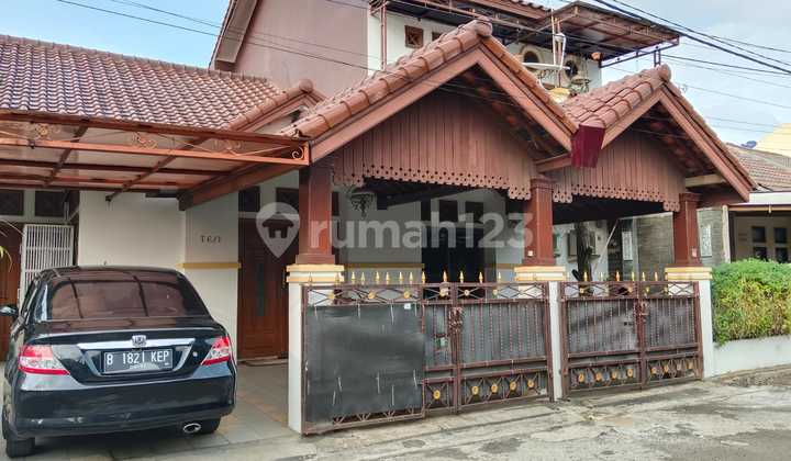 Rumah Zamrud Bekasi Dijual Semi Furnish Cepat,bersih, Rapi Dan Tinggal Pakai