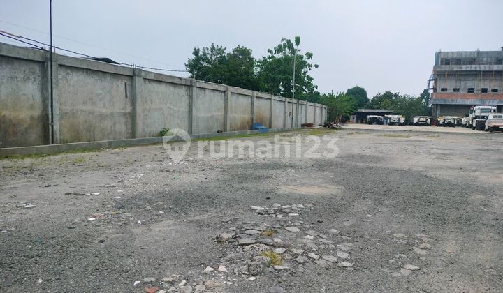 Land in front of Jalan Raya, ready to use, near Jatiasih Toll Gate, fast sale.