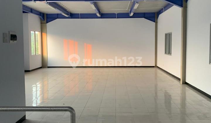 Gudang Kondisi Baru dan Bagus Lokasi Hook Siap Pakai di Deltamas Dijual Cepat