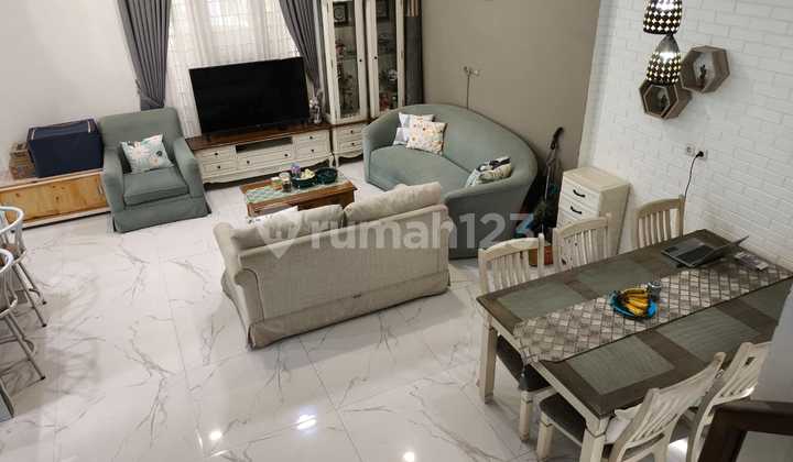 DIJUAL RUMAH SIAP HUNI DI NUSALOKA BSD POSISI HOOK KONDISI BAGUS