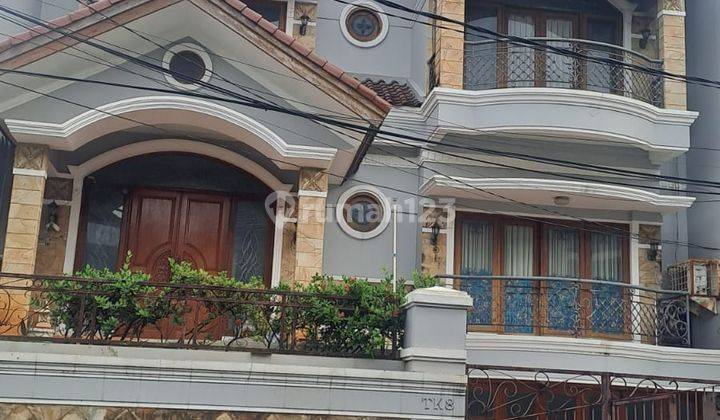 Rumah Cantik 2 Lantai Siap Huni Dan Terawat Di Bintaro Permai 1