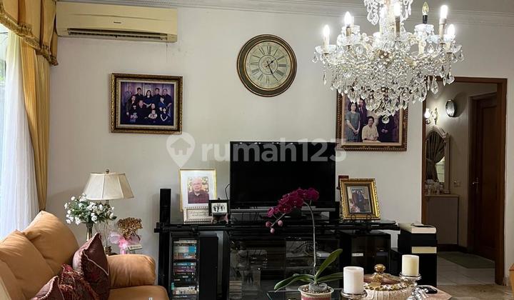 RUMAH DIJALAN UTAMA KELAPA GADING JAKARTA UTARA BAGUS POSISI HOOK