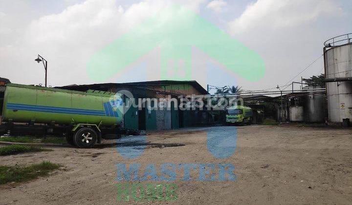 VEGETABLE OIL FACTORY CIKUPA TANGERANG On the side of the Pantura highway