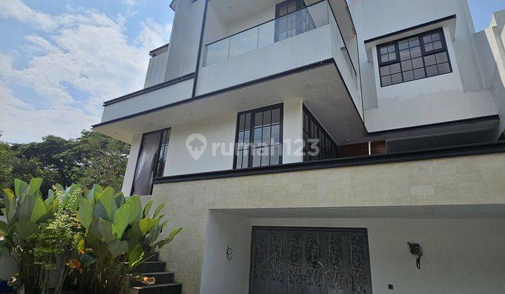 Rumah Cantik Modern Classic Di The Icon Caspia Bsd Bonus Tanah 1