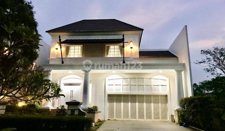 DISEWAKAN RUMAH MEWAH DAN CANTIK KONDISI RAPIH ADA KOLAM RENANG 1