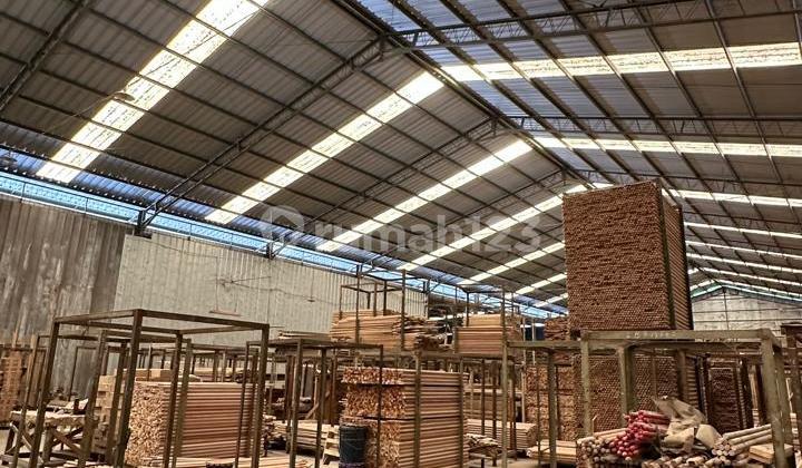 FOR SALE, FORMER FACTORY AND WAREHOUSE IN TIGARAKSA, GOOD CONDITION, EXCELLENT LOCATION