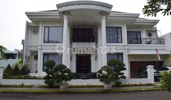 Luxury Home in BSD Golf Terrace, Beautiful, Move-In Ready, with Swimming Pool. 2
