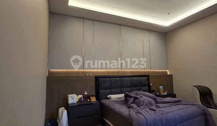 Rumah mewah di Taman Giri Loka BSD Ada Kolam Renang 2