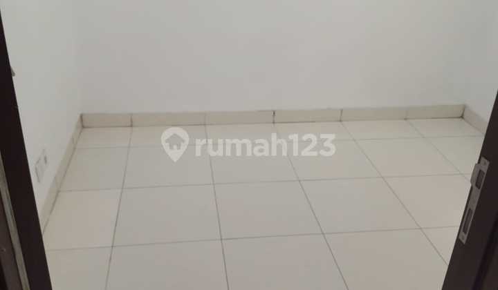 RUMAH WHELFORD GREENWICH PARK BSD CITY 3 LANTAI SUDAH RENOV  2