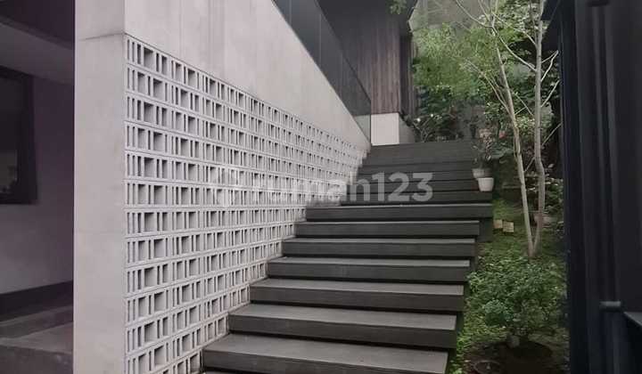 Minimalist Tropical Resort Style House in Daan Mogot Baru Complex 2