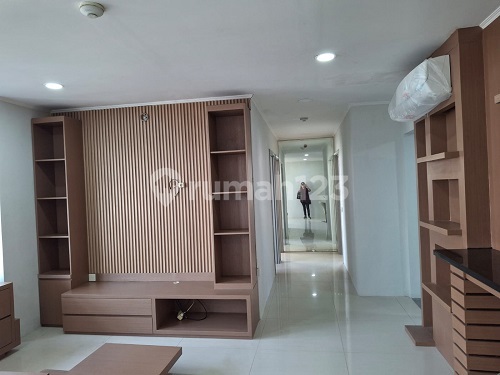 DIJUAL APARTEMEN PALADIAN PARK 110m2 SANGAT NYAMAN, STRATEGIS, BAGUS, KODE NN