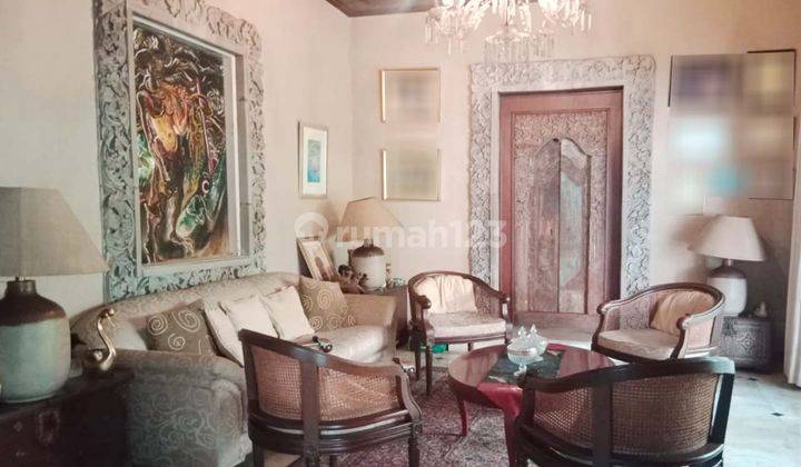 Dijual dibawah NJOP Rumah Classic dekat UI Salemba 1