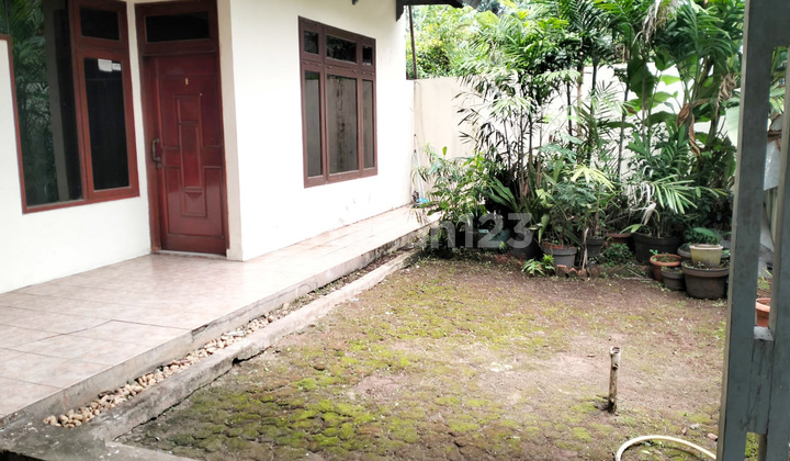 For Sale: Pejaten Barat House Below NJOP in a Lush Complex For Sale: Pejaten Barat House Below NJOP in a Lush Complex