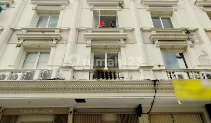 for rent Classic shop house in Ruko complex, Tebet area for rent Classic shop house in Ruko complex, Tebet area