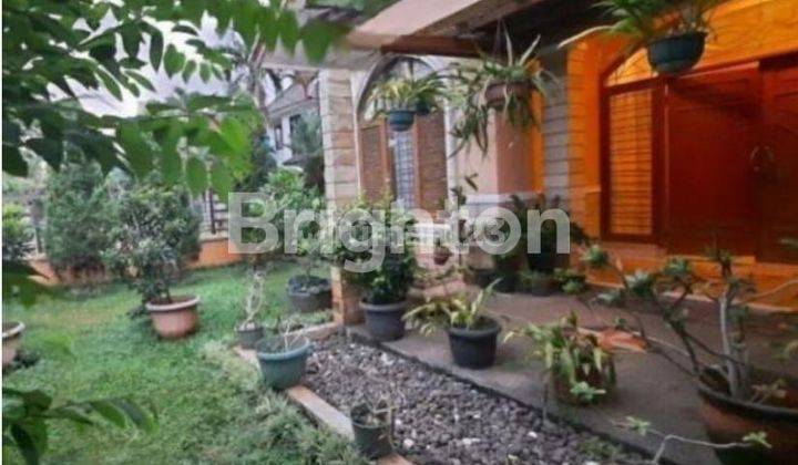 Rumah Besar Elegan Tenang Nyaman Siap Huni di Bintaro 1