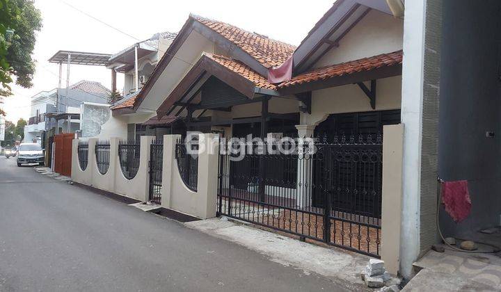 Rumah Besar Siap Huni Di Jakarta Timur 1